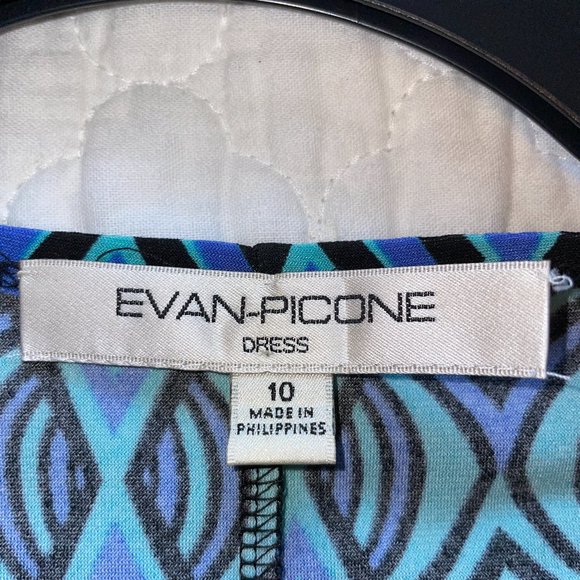 Geometric Print Mock-Wrap Dress - Picture 8 of 9